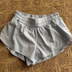 Lululemon Hotty Hot 2.5" Shorts